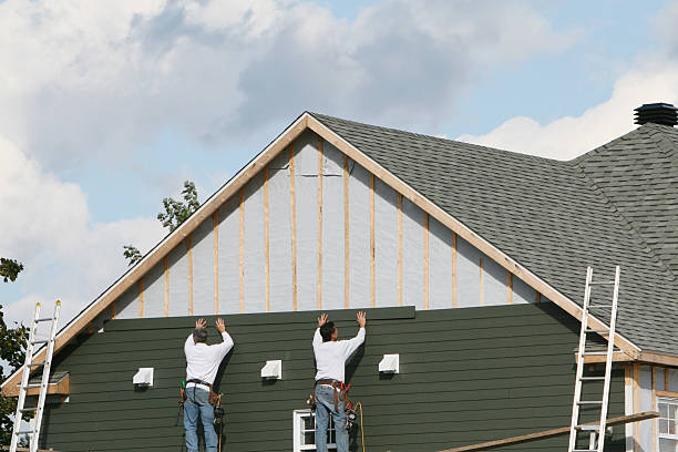 Professional Emergency Siding Repair technician working in Pratts, VA